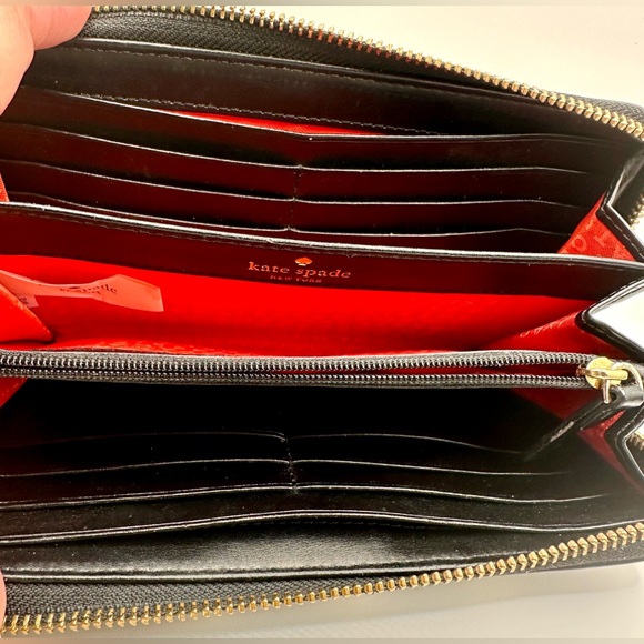 Kate ♠️ Staci Polka Dot Bifold Wallet Black, Red Interior, Excel Preowned Cond - Picture 5 of 5